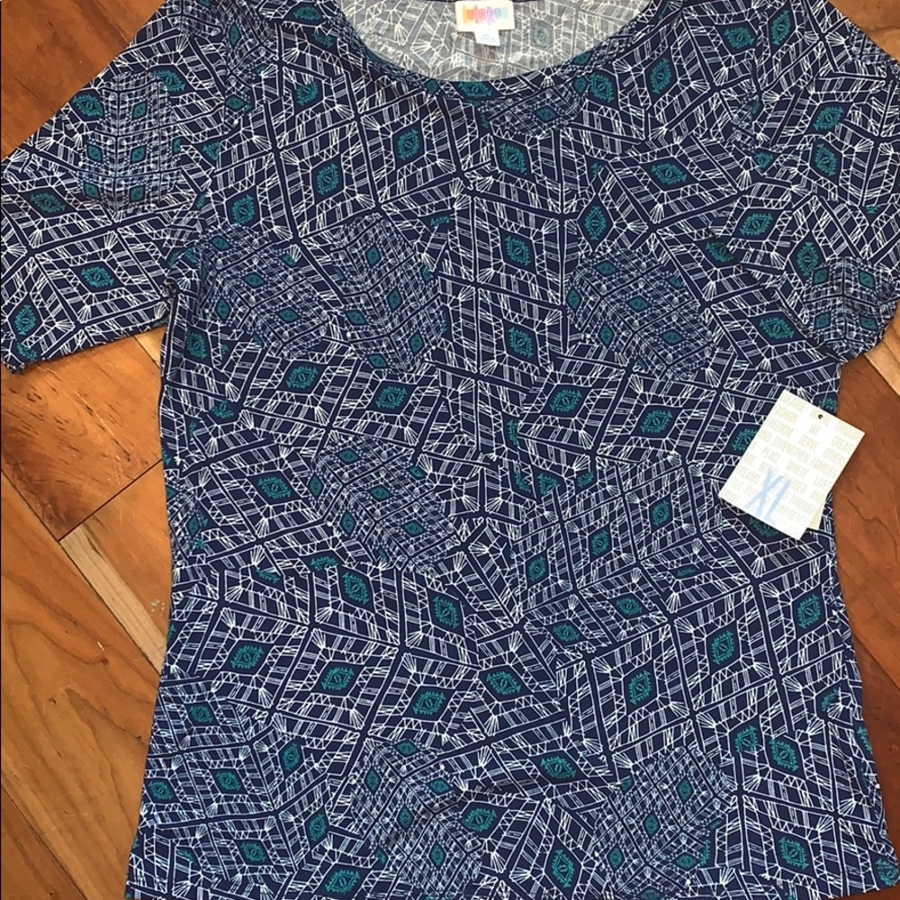 LuLaRoe GiGi Top size XL